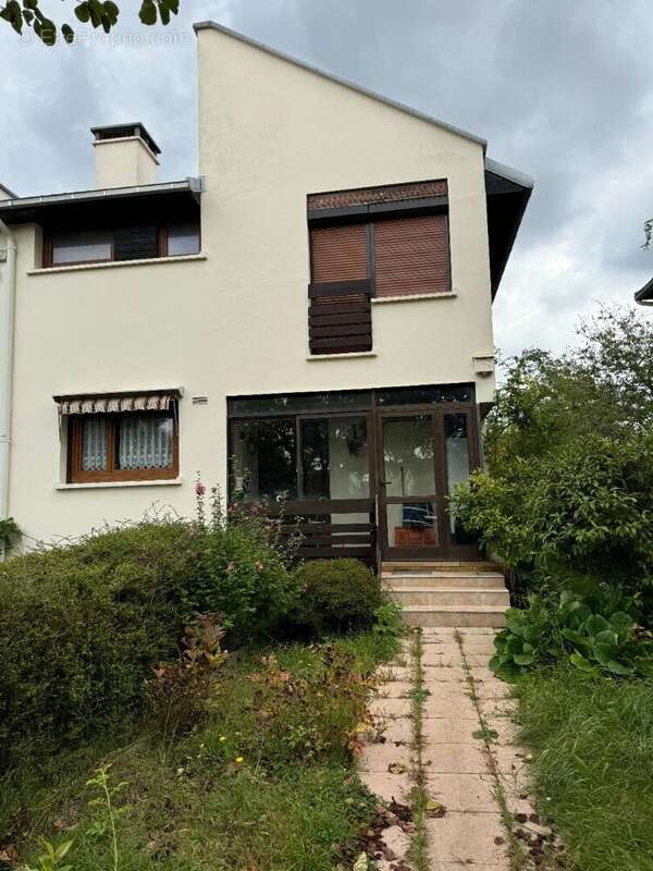 Maison à SAINT-MICHEL-SUR-ORGE