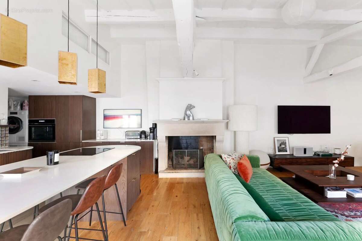 Appartement à PARIS-3E