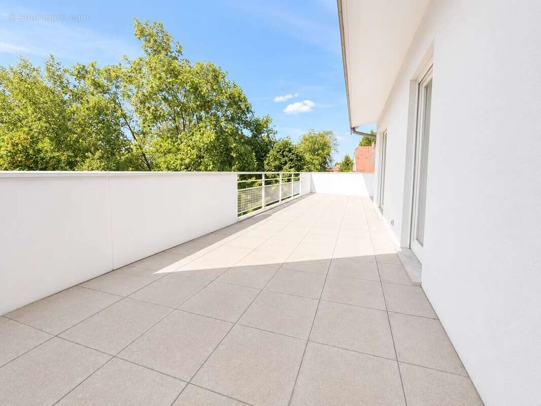 STRASBOURG - ROBERTSAU : 5 pièces - Terrasse - Garage double - photo 10
