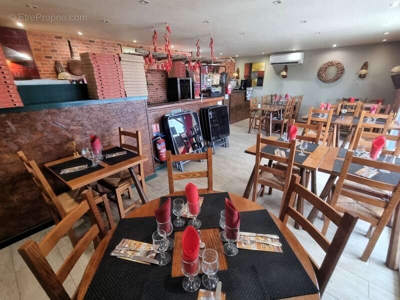 Commerce à SAINT-JUST-LUZAC