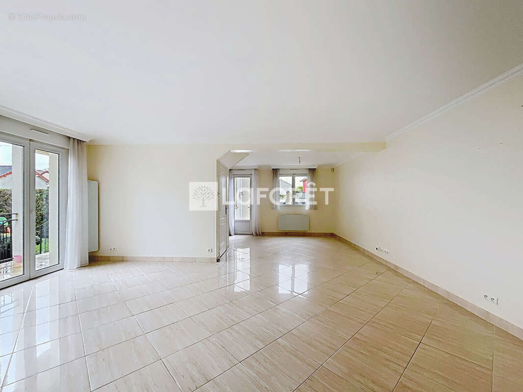 Maison à CARRIERES-SUR-SEINE