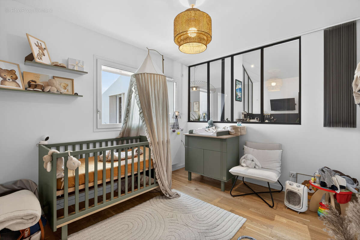 Appartement à CHALLES-LES-EAUX