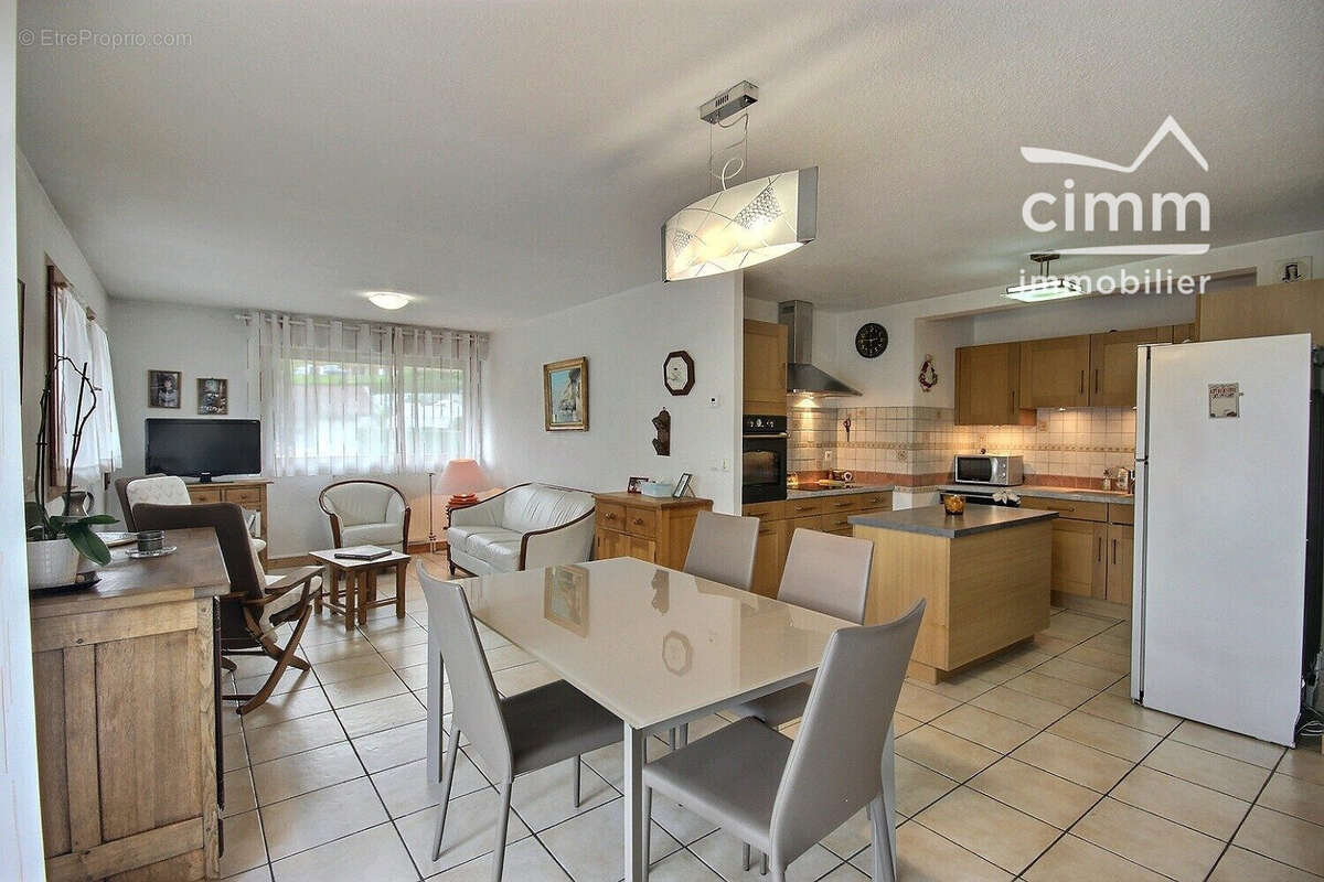 Appartement 78 m² à Sallanches  - photo 2