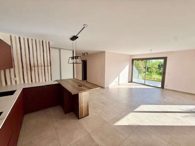 Appartement à DIVONNE-LES-BAINS