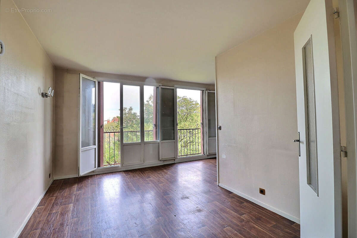 Appartement à VITRY-SUR-SEINE