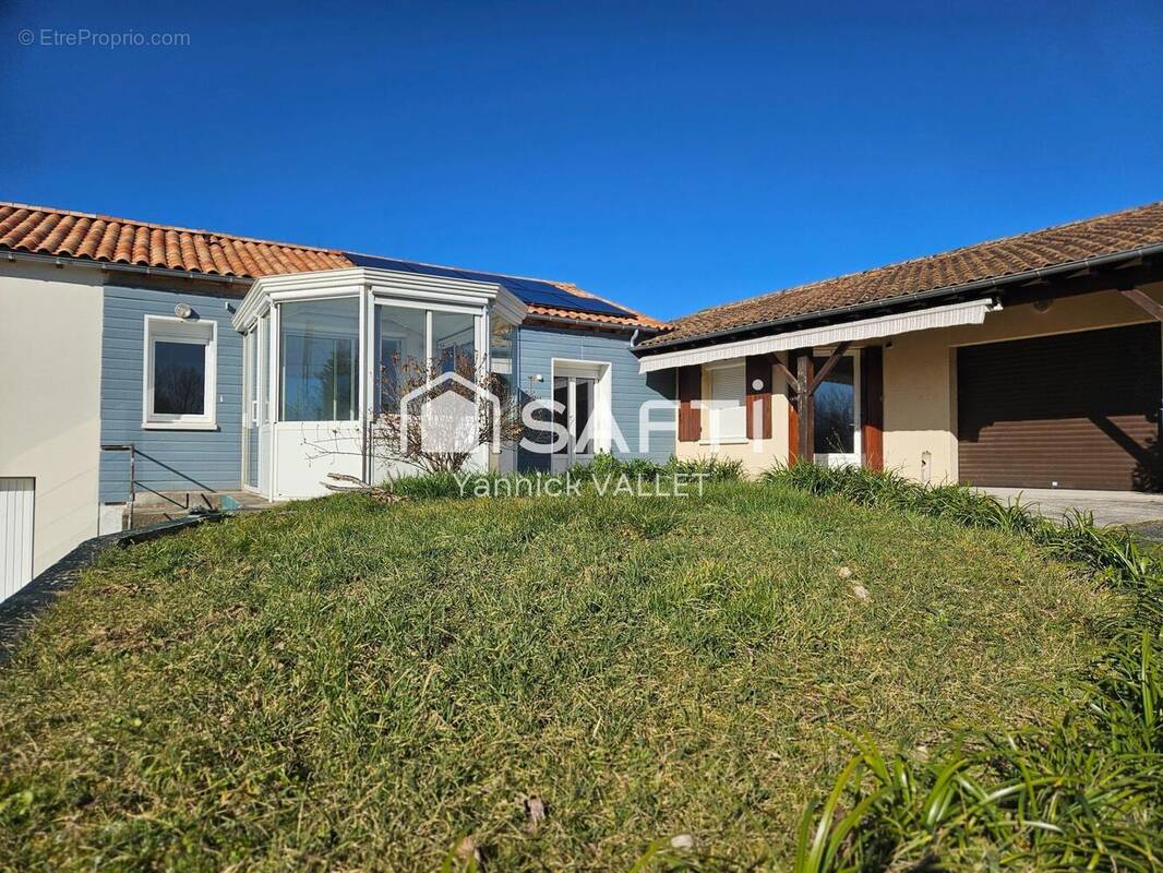 Photo 1 - Maison à MONTIGNAC-LE-COQ