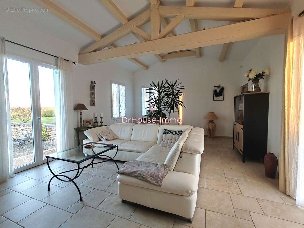 Maison à PUYRAVAULT