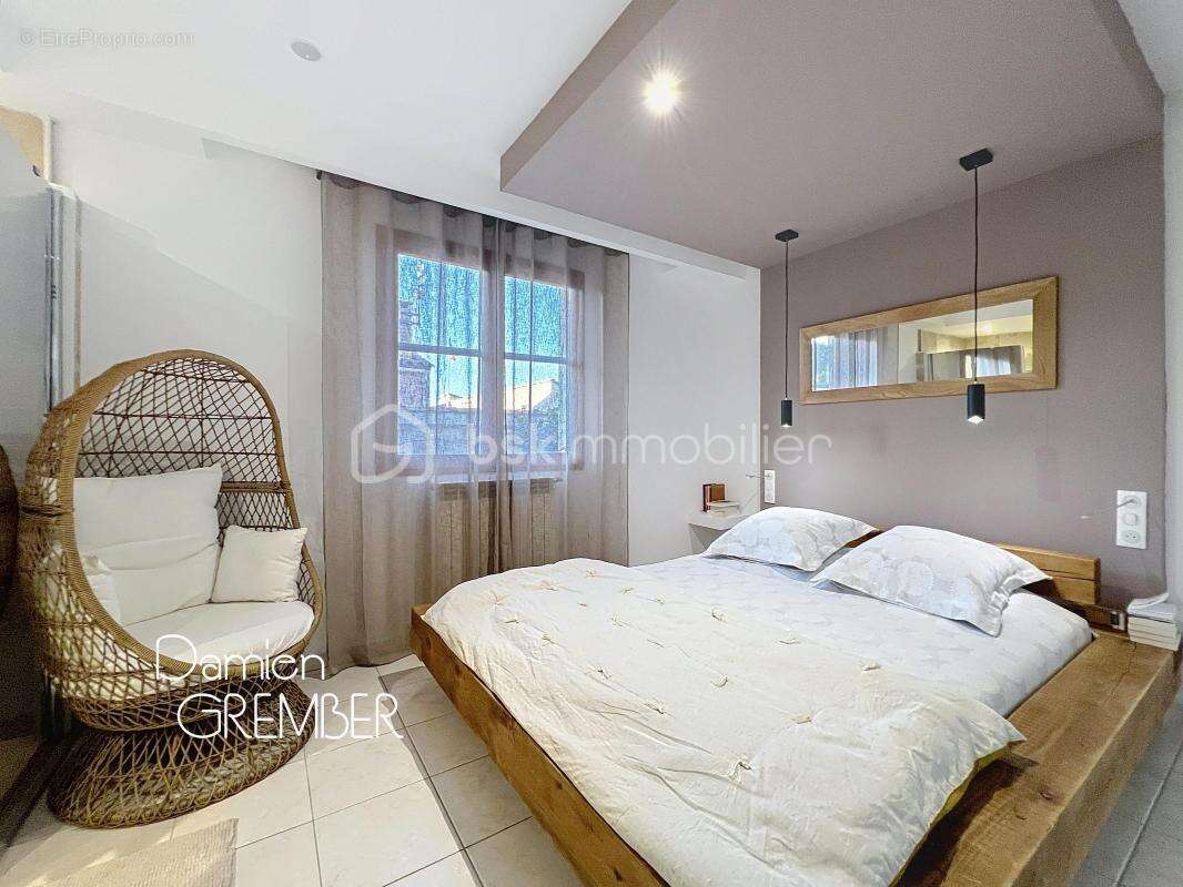 Maison à VIC-LA-GARDIOLE