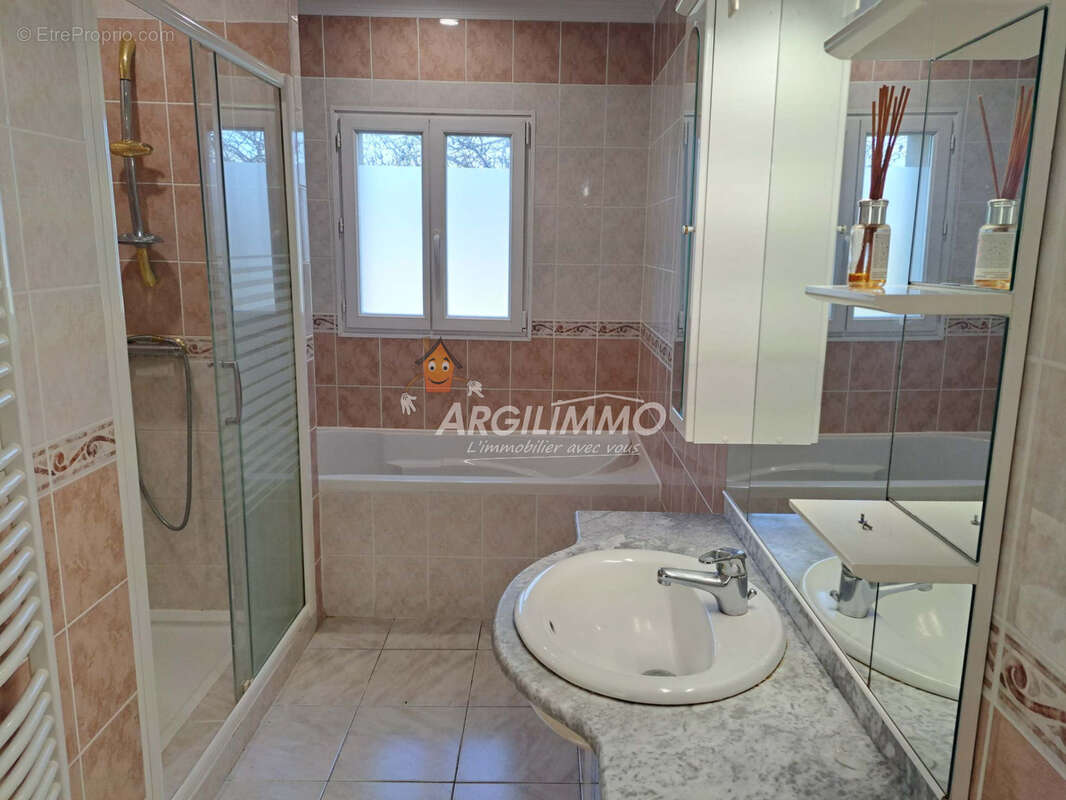 Maison à BESSE-SUR-BRAYE