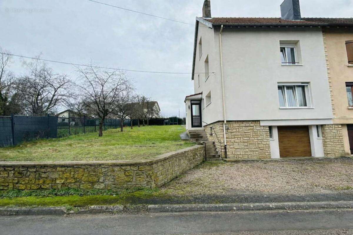 Maison à MERCY-LE-BAS
