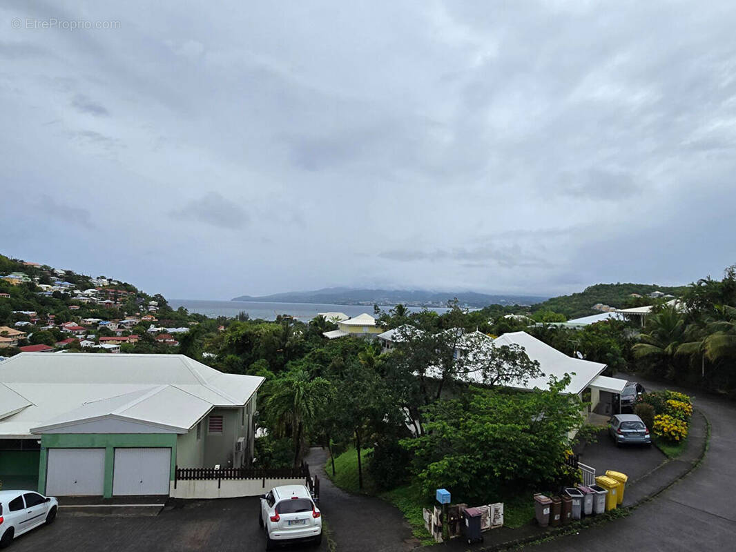Maison à LES TROIS-ILETS