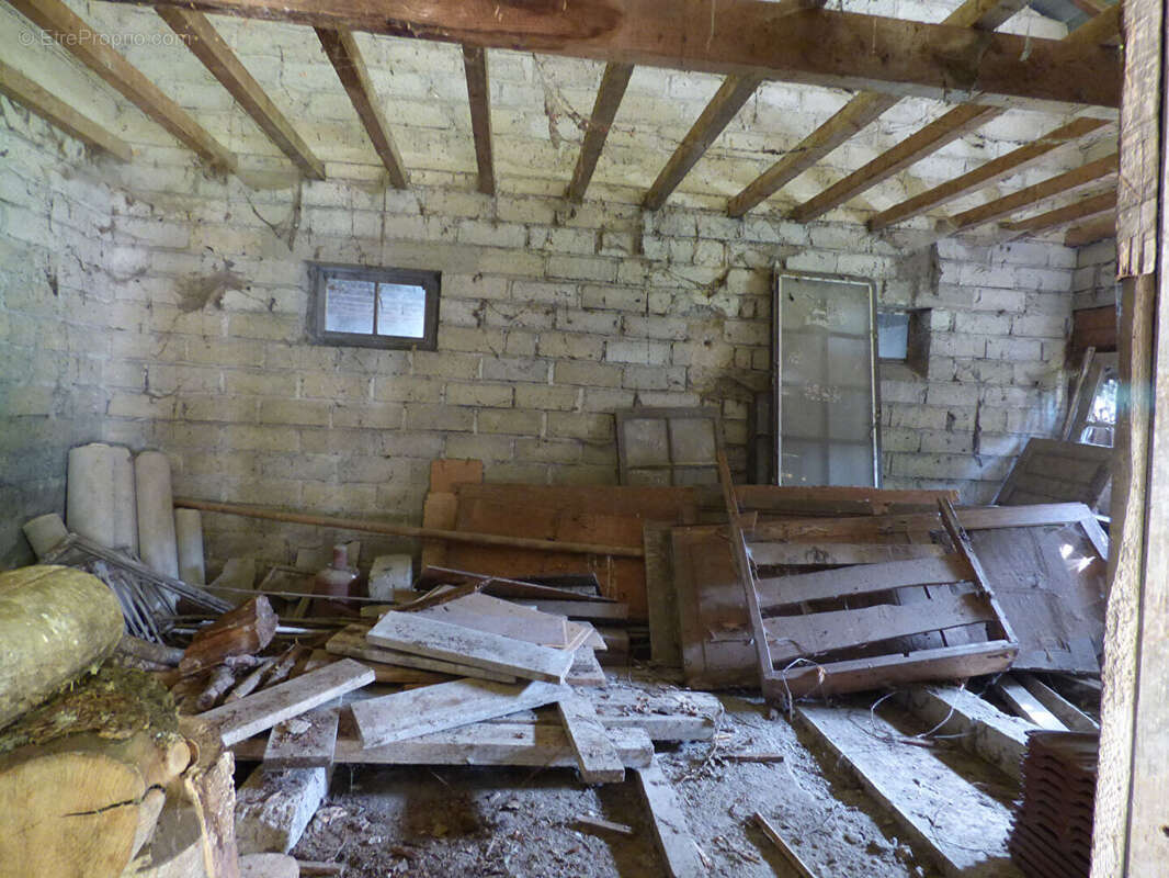 Maison à SAINT-TRIVIER-DE-COURTES