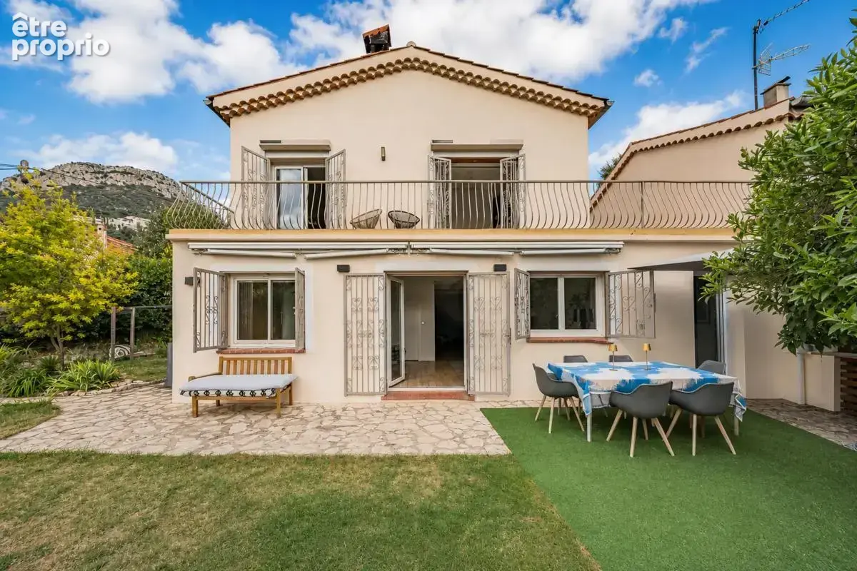 Maison 6 pièces 140 m² à vendre à Vence (06140) - photo 1