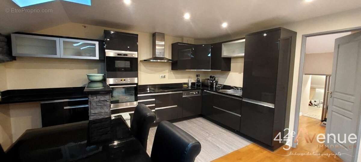 Appartement à SAINT-ETIENNE