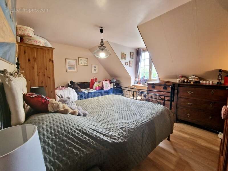 Maison à AVRAINVILLE