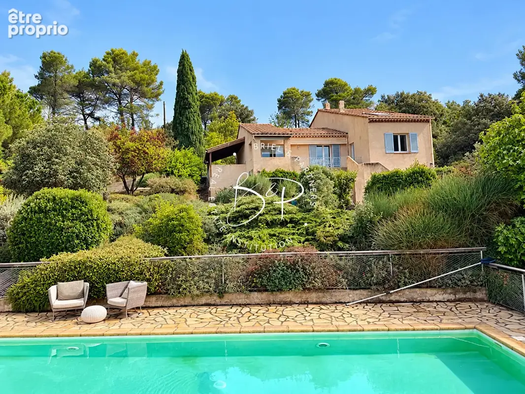 LORGUES ? Propriété avec vue dominante, piscine et appartement indépendant - photo 10