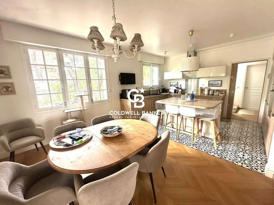 Maison bourgeoise  250 M2 quartier Charmettes - photo 12