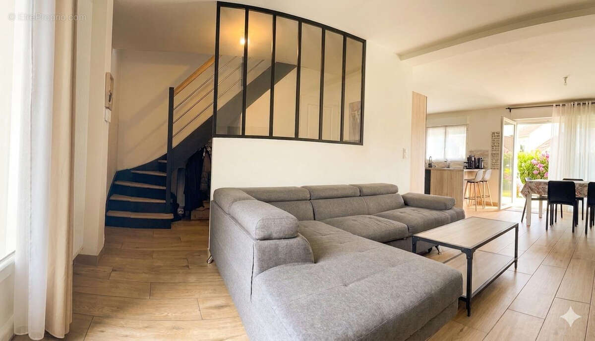 Maison à RUBELLES