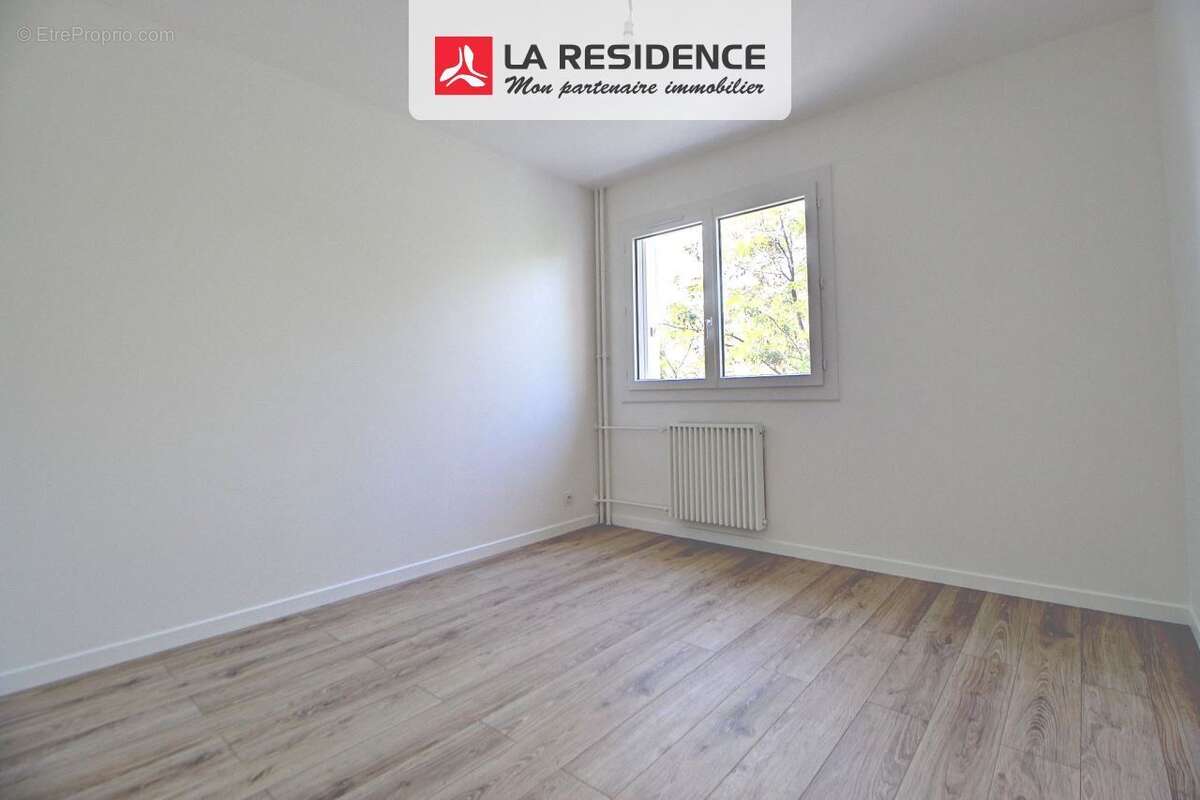Appartement à VERNEUIL-SUR-SEINE