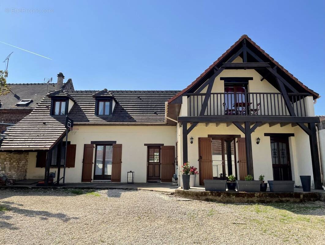 Maison 134 m² à Arsy  - photo 3