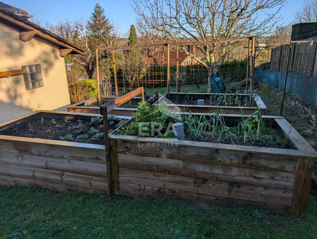 Maison à MONTPON-MENESTEROL