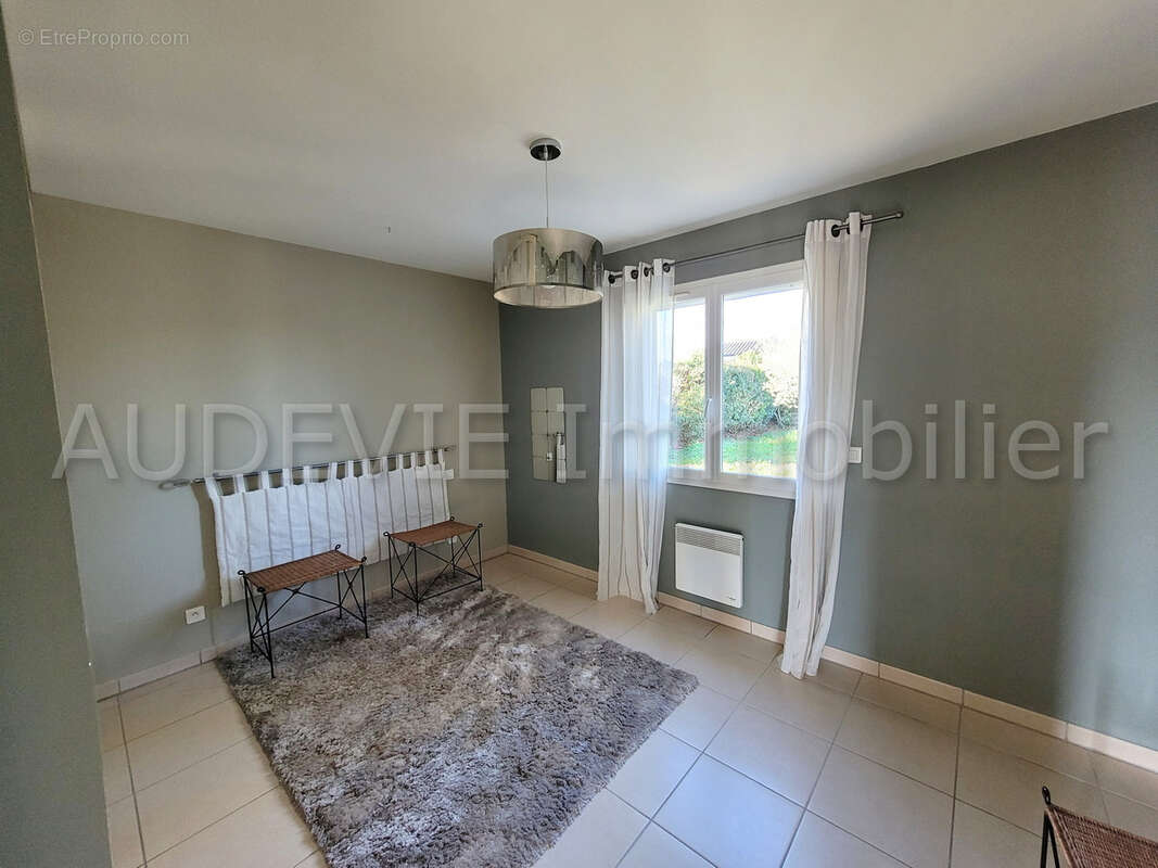 Maison à LEZIGNAN-CORBIERES