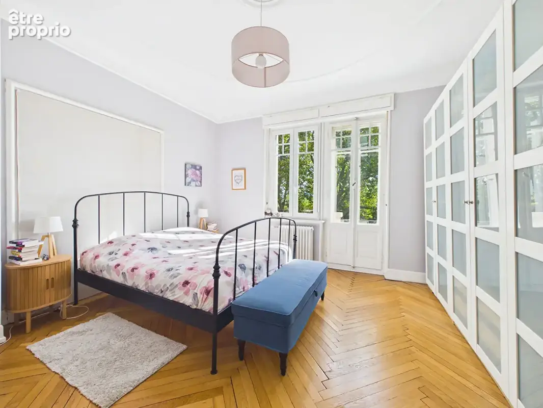 QUARTIER DES XV - Appartement F6 de 153 m² avec une terrasse et 3 balcons - photo 8