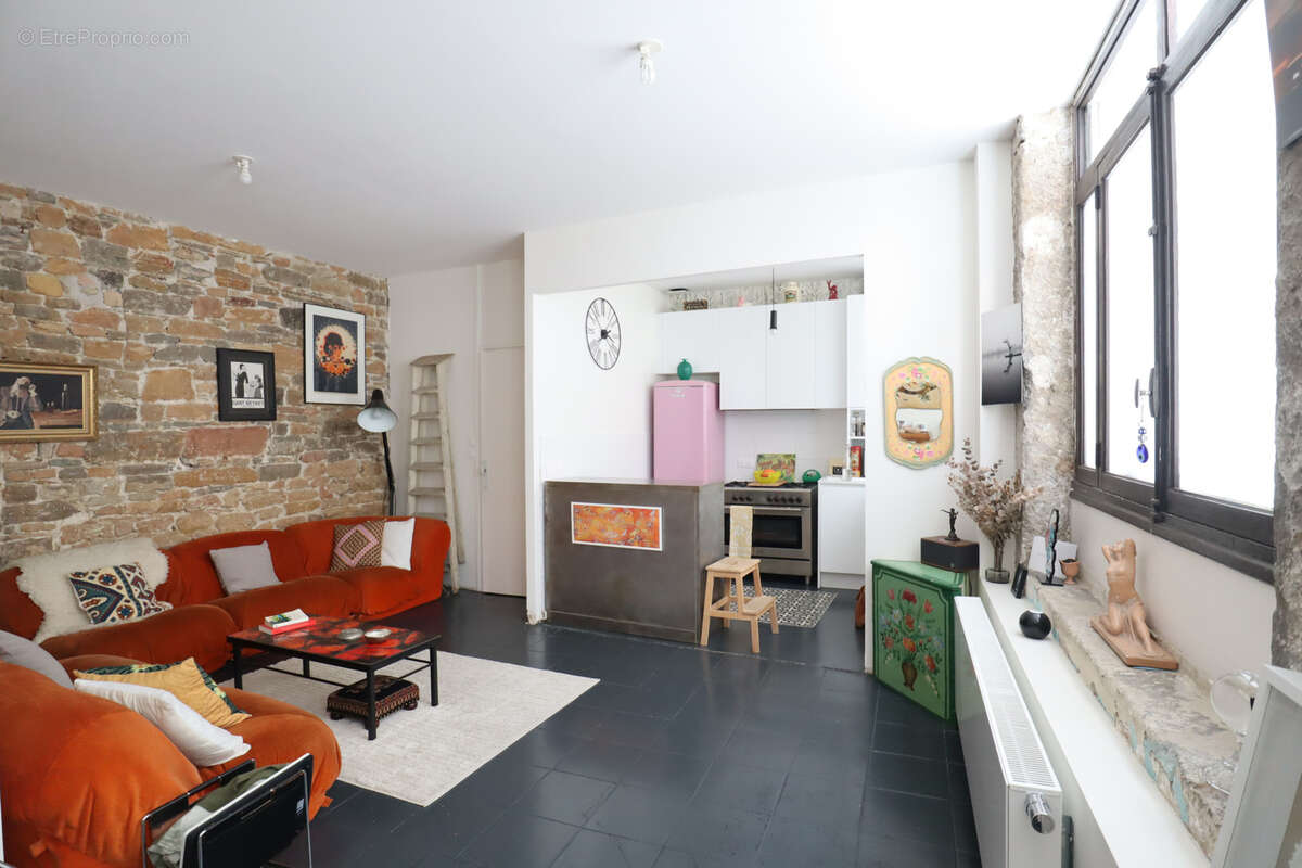 T2 aisement amenageable - 88 m2 - secteur bonafous - photo 2