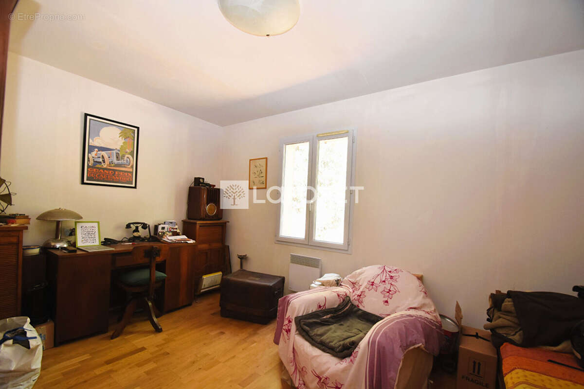 Maison à BAGNOLS-EN-FORET