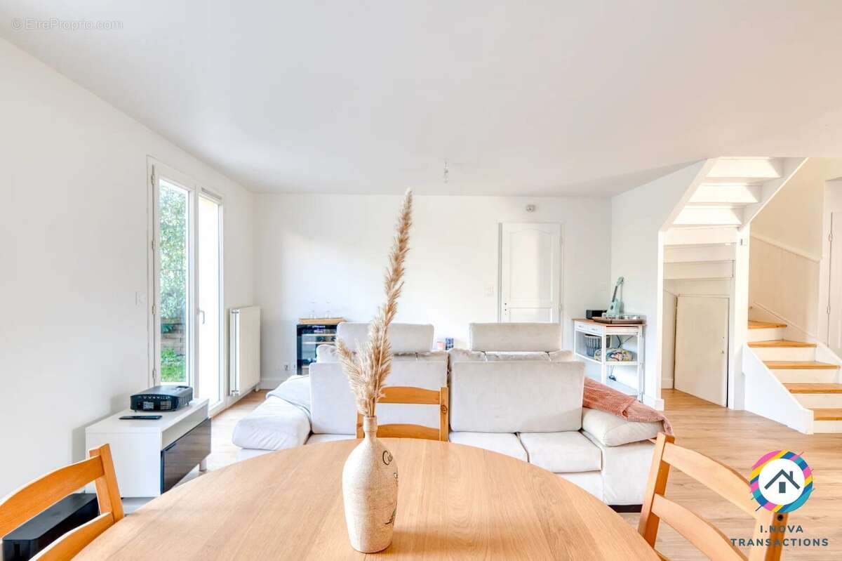 Maison à VILLEFRANCHE-SUR-SAONE