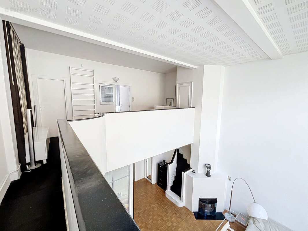 Appartement à PARIS-14E