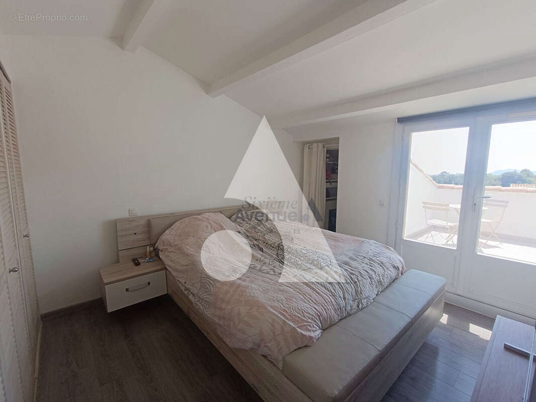 Appartement à MOUGINS