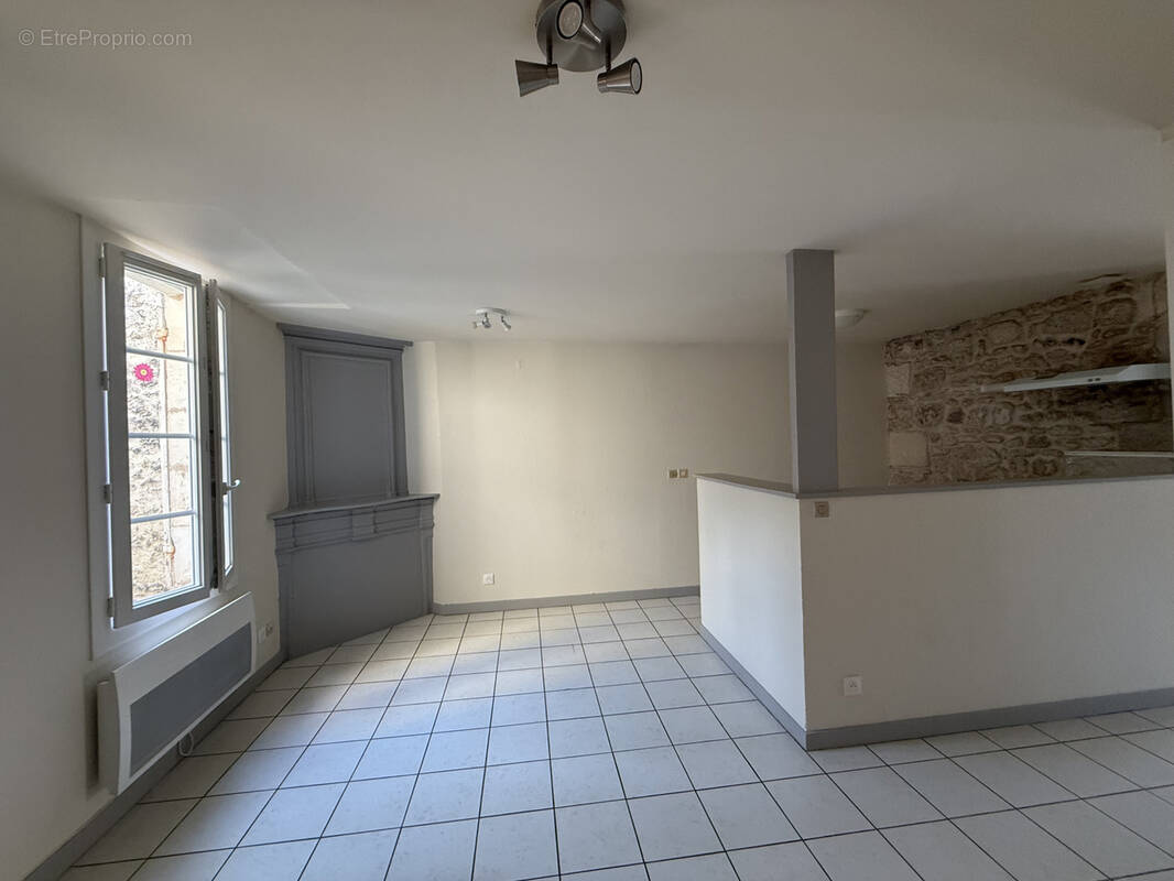 Appartement à SAINTES