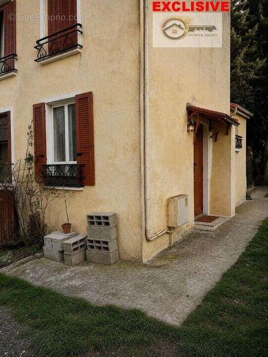 Maison à ETAMPES-SUR-MARNE