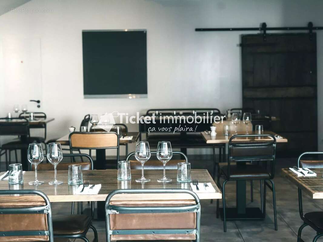 Commerce à CORNEBARRIEU