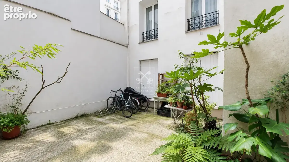 Paris 18 : double immeuble de 39 appartements - photo 2