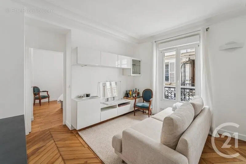 Appartement à NEUILLY-SUR-SEINE