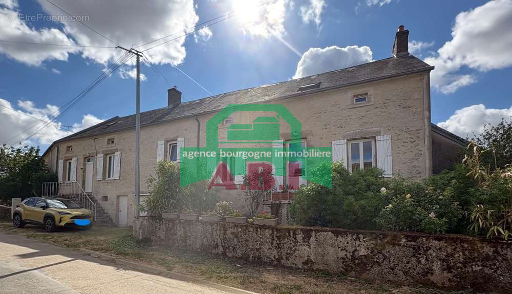 Maison à BRINON-SUR-BEUVRON