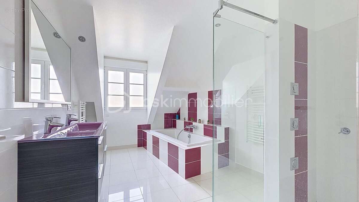 Maison à ORMESSON-SUR-MARNE