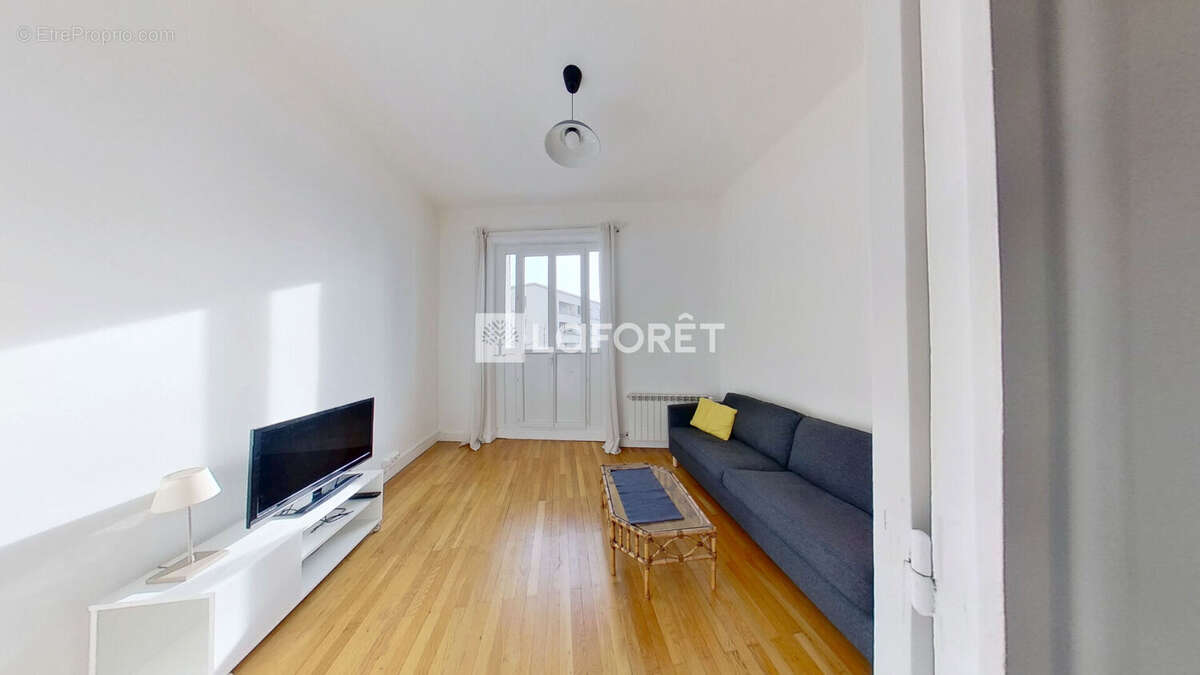 Appartement à LYON-8E
