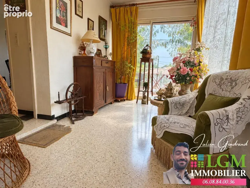 Maison de 132,62 m² avec piscine et terrain divisible et constructible de 1 374 m² à Rodilhan  - photo 17