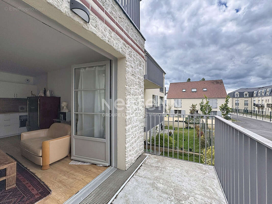 Appartement à LAMORLAYE