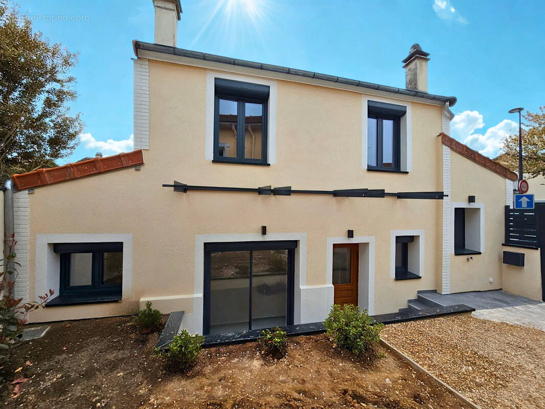 Maison à CHAMPIGNY-SUR-MARNE