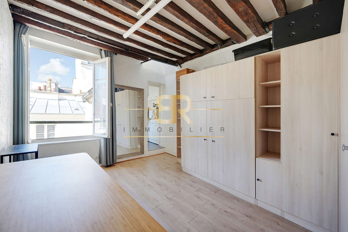 Centre de paris / studio / dernier étage - photo 3