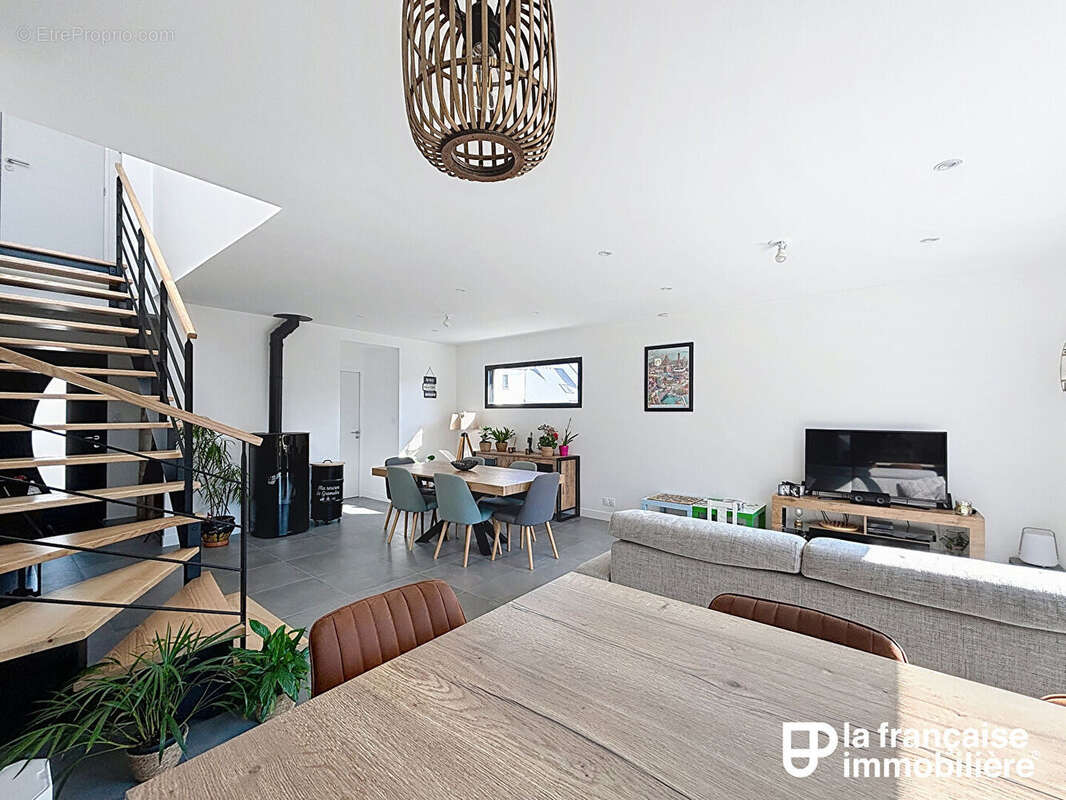 Maison à SAINT-AUBIN-DU-PAVAIL