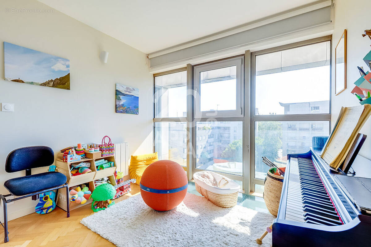 Appartement à PARIS-20E