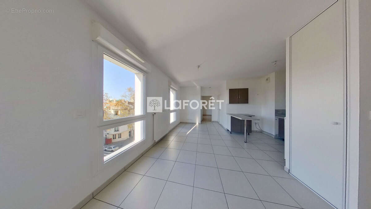 Appartement à LYON-8E