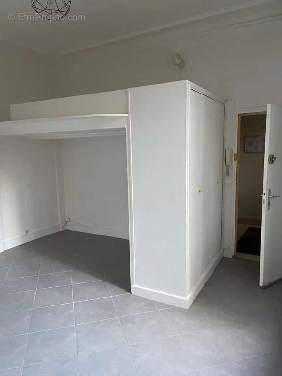 Appartement à PARIS-19E