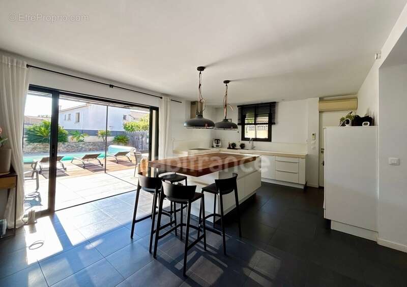 Maison à SAINT-JEAN-DE-VEDAS