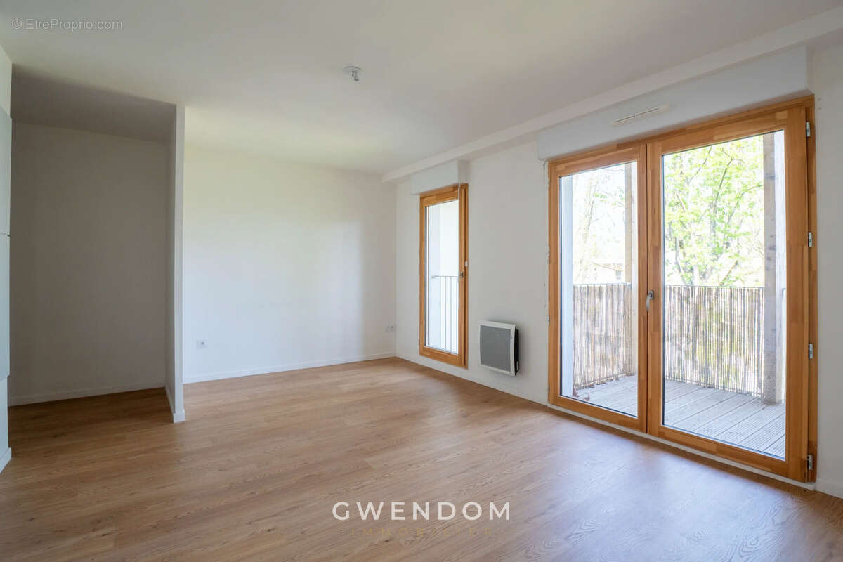 Appartement à TORCY